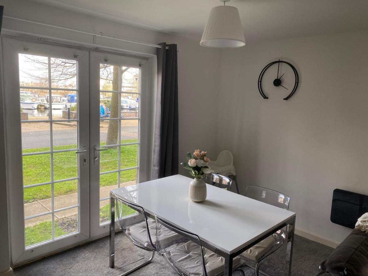 Marine Viewing 2 Bedrooms Flat 맨체스터 외부 사진