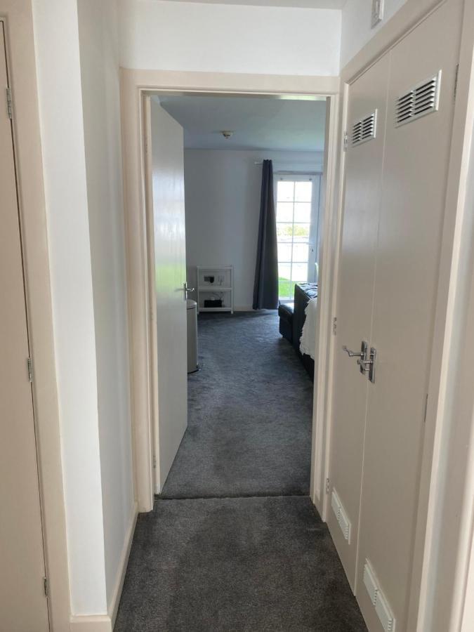 Marine Viewing 2 Bedrooms Flat 맨체스터 외부 사진