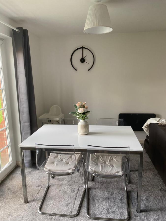 Marine Viewing 2 Bedrooms Flat 맨체스터 외부 사진